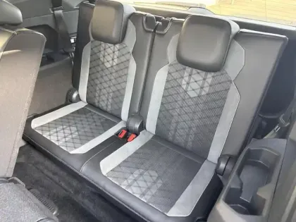Photo 13 Volkswagen Tiguan  Allspace 2.0 TDI 150ch R-Line DSG7
