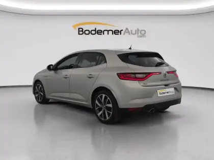 Photo 137 Renault Megane Mégane IV Berline TCe 130 Energy EDC