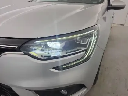 Photo 113 Renault Megane Mégane IV Berline TCe 130 Energy EDC