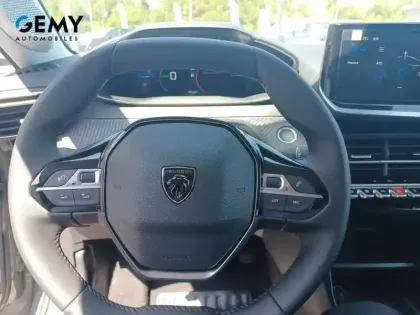 Photo 17 Peugeot 208  Electrique 156 ch 54 kWh