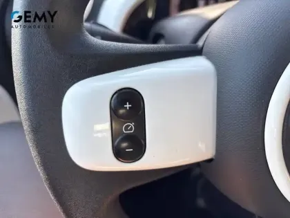 Photo 14 Renault Twingo  III E-Tech