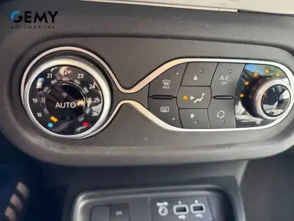 Photo 19 Renault Twingo  III E-Tech