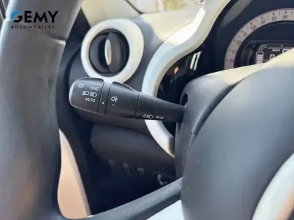 Photo 16 Renault Twingo  III E-Tech