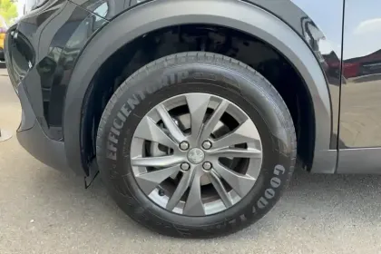 Photo 25 Peugeot 2008  PureTech 100 S&S BVM6