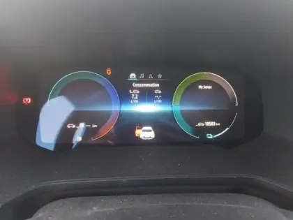 Photo 32 Renault Captur  E-Tech full hybrid 145