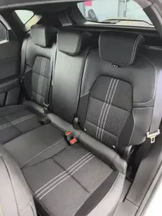 Photo 15 Renault Captur  E-Tech full hybrid 145