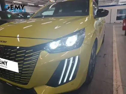 Photo 18 Peugeot 208  Hybrid 100 e-DCS6