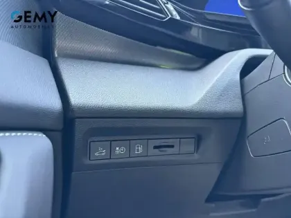 Photo 17 Peugeot 408  PHEV 225 e-EAT8
