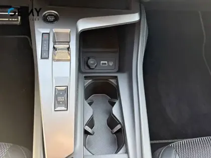 Photo 14 Peugeot 408  PHEV 225 e-EAT8