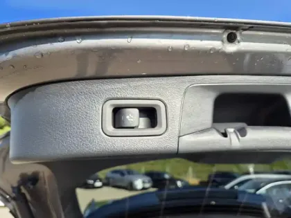 Photo 8 Mercedes GLA  200 d 8G-DCT