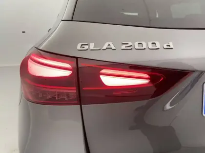 Photo 55 Mercedes GLA  200 d 8G-DCT
