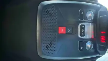 Photo 41 Peugeot 2008  Hybrid 145 e-DCS6