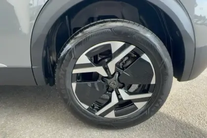 Photo 26 Peugeot 2008  PureTech 100 S&S BVM6