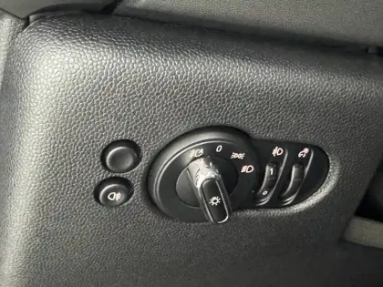 Photo 18 Mini Mini Hatch 5 Portes Cooper 136 ch DKG7