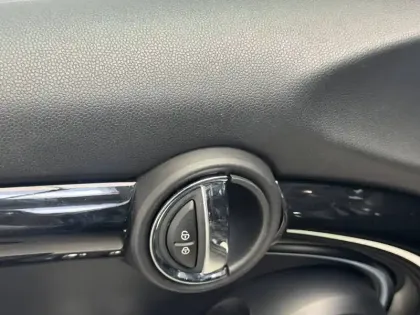 Photo 17 Mini Mini Hatch 5 Portes Cooper 136 ch DKG7