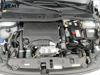 Photo 11 Peugeot 208  PureTech 100 S&S BVM6