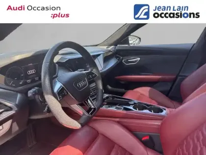 Photo 10 Audi E-tron  GT 476 ch quattro