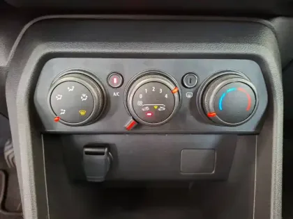 Photo 25 Dacia Sandero  SCe 65