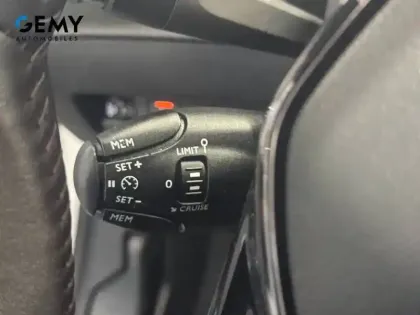 Photo 16 Peugeot 208  PureTech 75 S&S BVM5