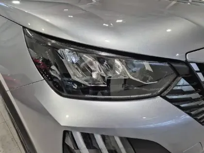 Photo 15 Peugeot 2008  Hybrid 145 e-DCS6