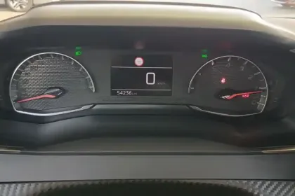 Photo 18 Peugeot 208  PureTech 100 S&S BVM6