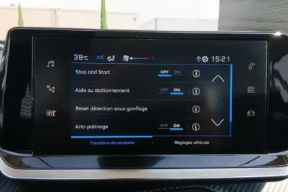 Photo 26 Peugeot 208  PureTech 100 S&S BVM6