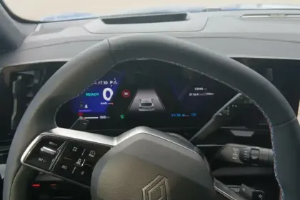 Photo 35 Renault Rafale  E-Tech full hybrid 200 ch