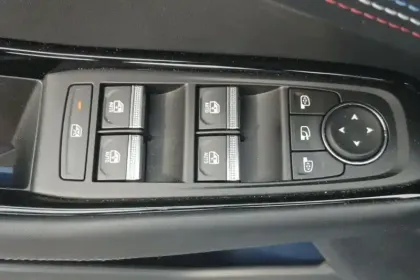 Photo 45 Renault Rafale  E-Tech full hybrid 200 ch