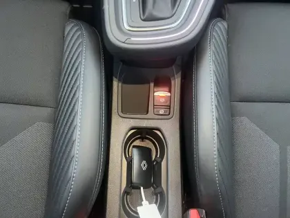 Photo 20 Renault Clio  E-Tech full hybrid 145