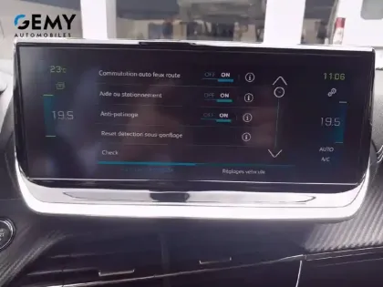 Photo 17 Peugeot 208  Electrique 50 kWh 136ch