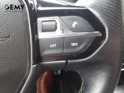 Photo 26 Peugeot 208  Electrique 50 kWh 136ch