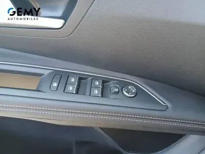 Photo 15 Peugeot 3008  Hybrid 225 e-EAT8