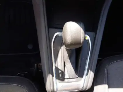 Photo 12 Renault Captur  E-Tech full hybrid 145