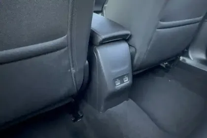 Photo 24 Peugeot 2008  PureTech 100 S&S BVM6