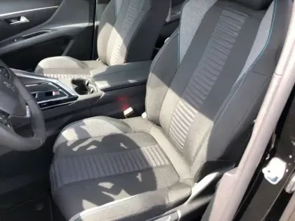 Photo 10 Peugeot 5008  Hybrid 136 e-DCS6