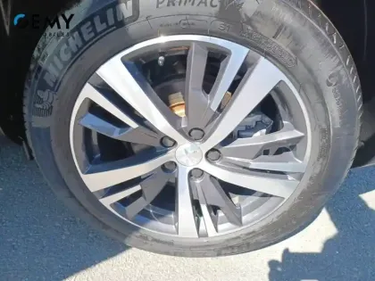 Photo 10 Peugeot 3008  PureTech 130ch S&S EAT8