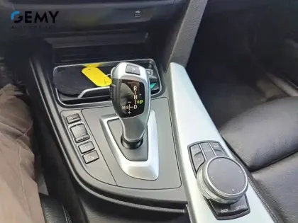 Photo 18 BMW Serie 3 Touring 318i 136 ch BVA8