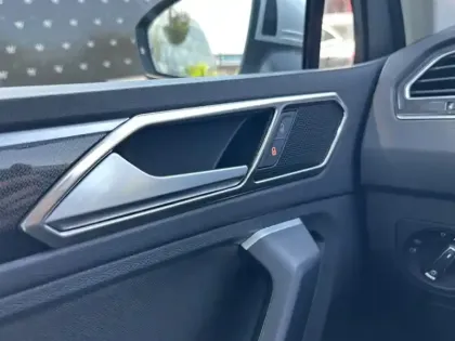 Photo 16 Volkswagen Tiguan Elegance eHybrid