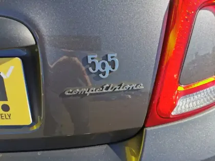 Photo 10 Abarth 500 595 Competizione 1.4 T-Jet 16V