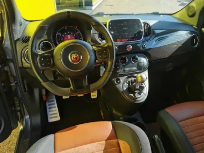 Photo 8 Abarth 500 595 Competizione 1.4 T-Jet 16V