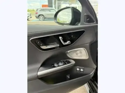 Photo 10 Mercedes Classe C  300 e Hybrid EQ Berli