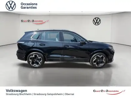 Photo 5 Volkswagen Tiguan  1.5 eTSI 150ch R-Line Edition DSG7