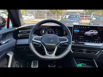Photo 14 Volkswagen Tiguan  1.5 eTSI 150ch R-Line Edition DSG7