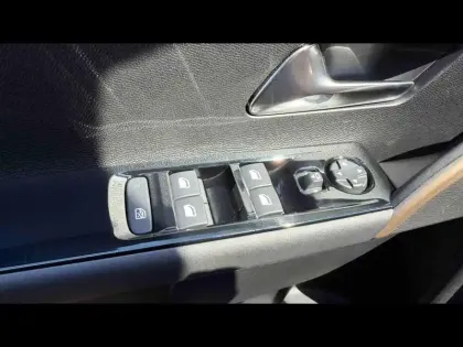 Photo 13 Lancia Ypsilon  1.2 Ibrida 100ch LX eDCT6