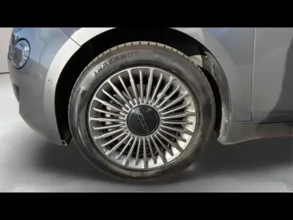 Photo 8 Fiat 500  3+1 e 118ch MY23