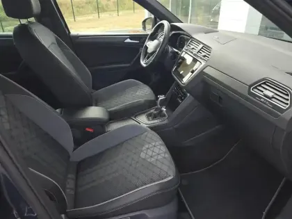 Photo 10 Volkswagen Tiguan  1.4 eHybrid 245ch R-Line DSG6