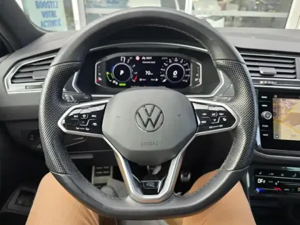 Photo 14 Volkswagen Tiguan  1.4 eHybrid 245ch R-Line DSG6