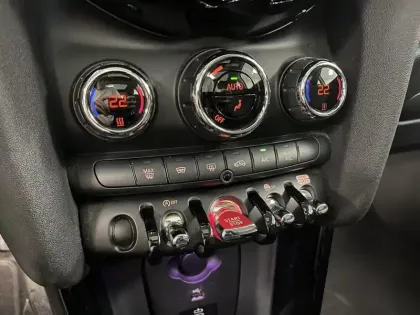 Photo 12 Mini Mini  Cooper 136ch Edition Camden