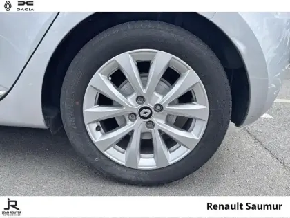 Photo 7 Renault Clio  1.6 E-Tech hybride 145ch Evolution