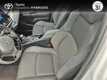 Photo 10 Toyota C-HR  1.8 Hybride 122ch Design Ultimate E-CVT
